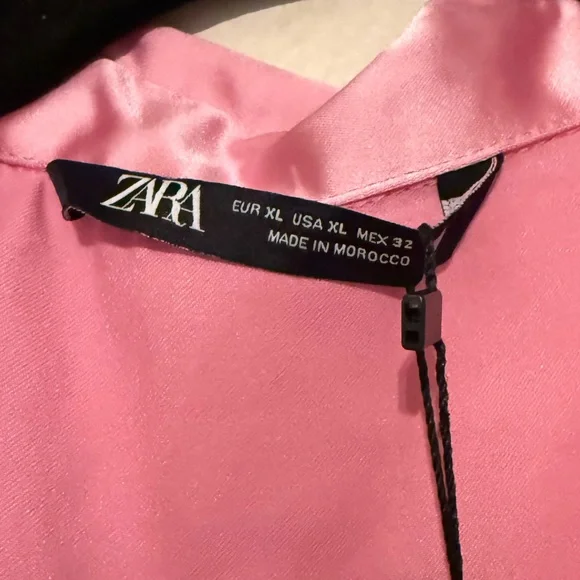 Zara Short Pink Draped Satin Dress - Never Worn - Picture 4 of 5